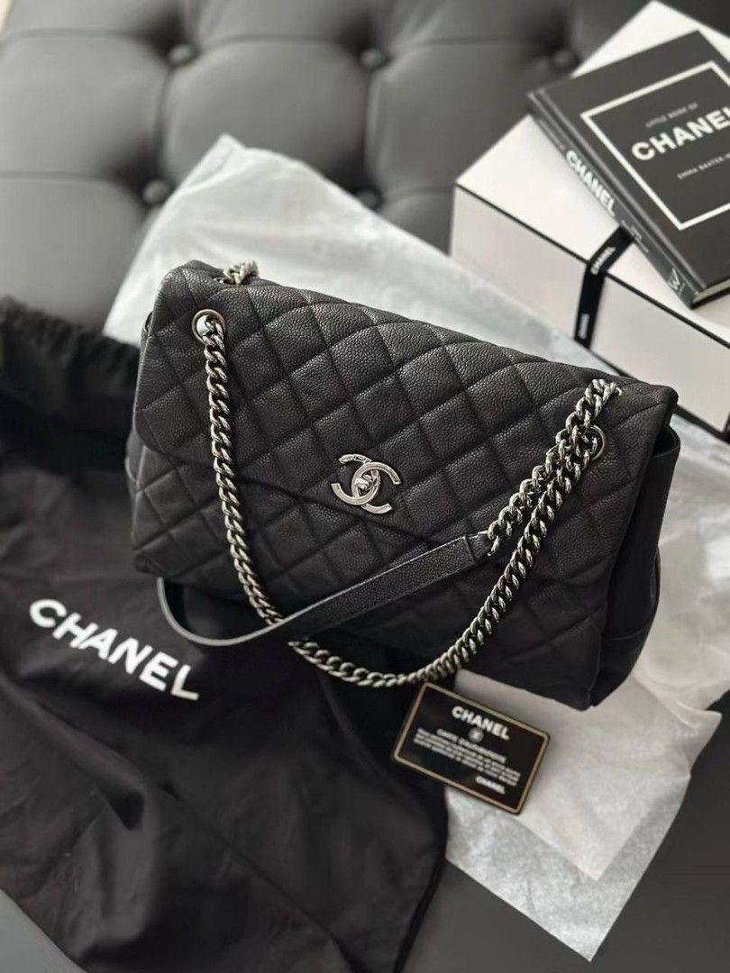 Chanel large hotsell flap