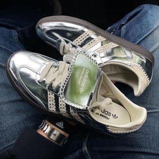 Adidas superstar liquid silver store