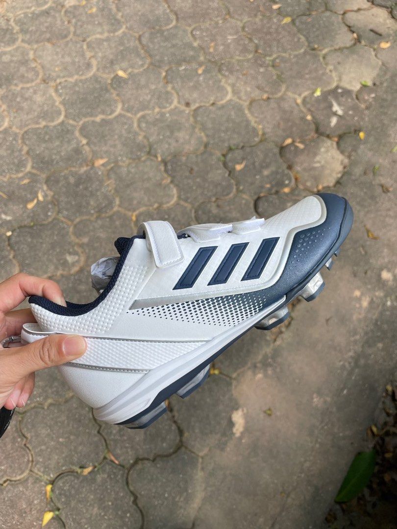 Womens adidas softball cleats on sale