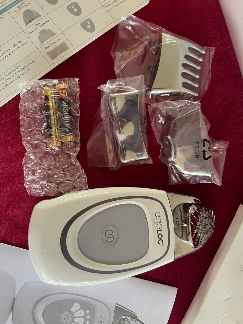 Ageloc Galvanic Spa (Category: Face Care) located in Quezon City. Submitted by eisleya (Listing ID 1240602480, Image 2). Description: Nu Skin Ageloc Galvanic Spa (new version) RFS: Decluttering, not using. Upgraded last Sept 2022. Used only once after upgrade. Too lazy to use it, i prefer to go to a facial care. Selling it to declutter. .