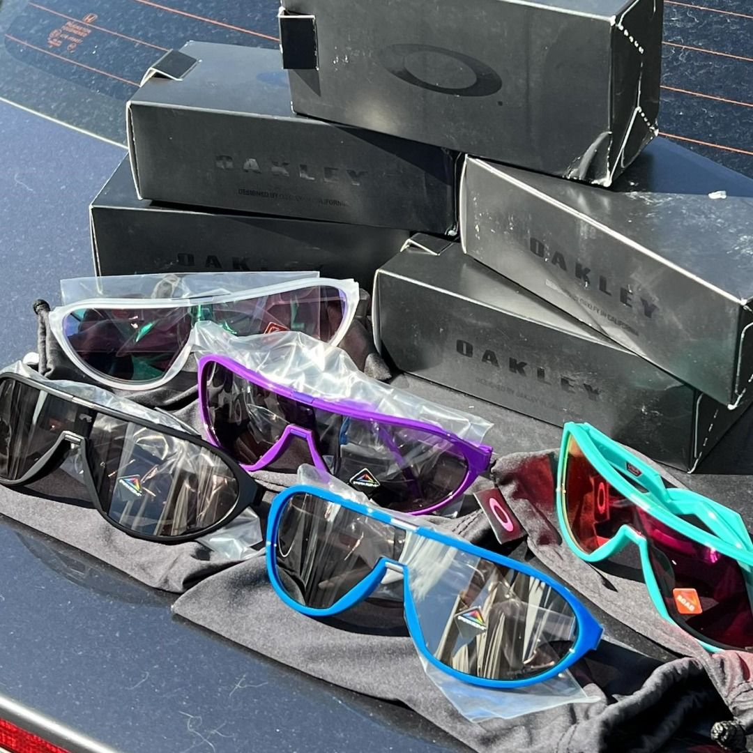 Oakley on sale authentic lenses