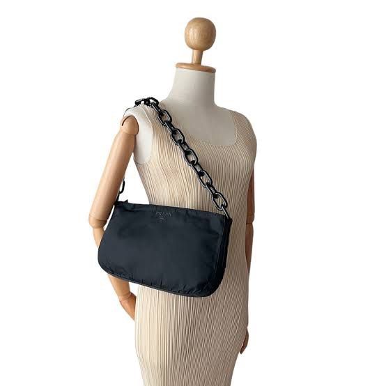Authentic PRADA Tessuto Acrylic Chain Bag (Category: Luxury Bags & Wallets) located in Manila. Submitted by serendipitymanila (Listing ID 1240686280, Image 1). Description: Authentic. Vintage. No flaws. .