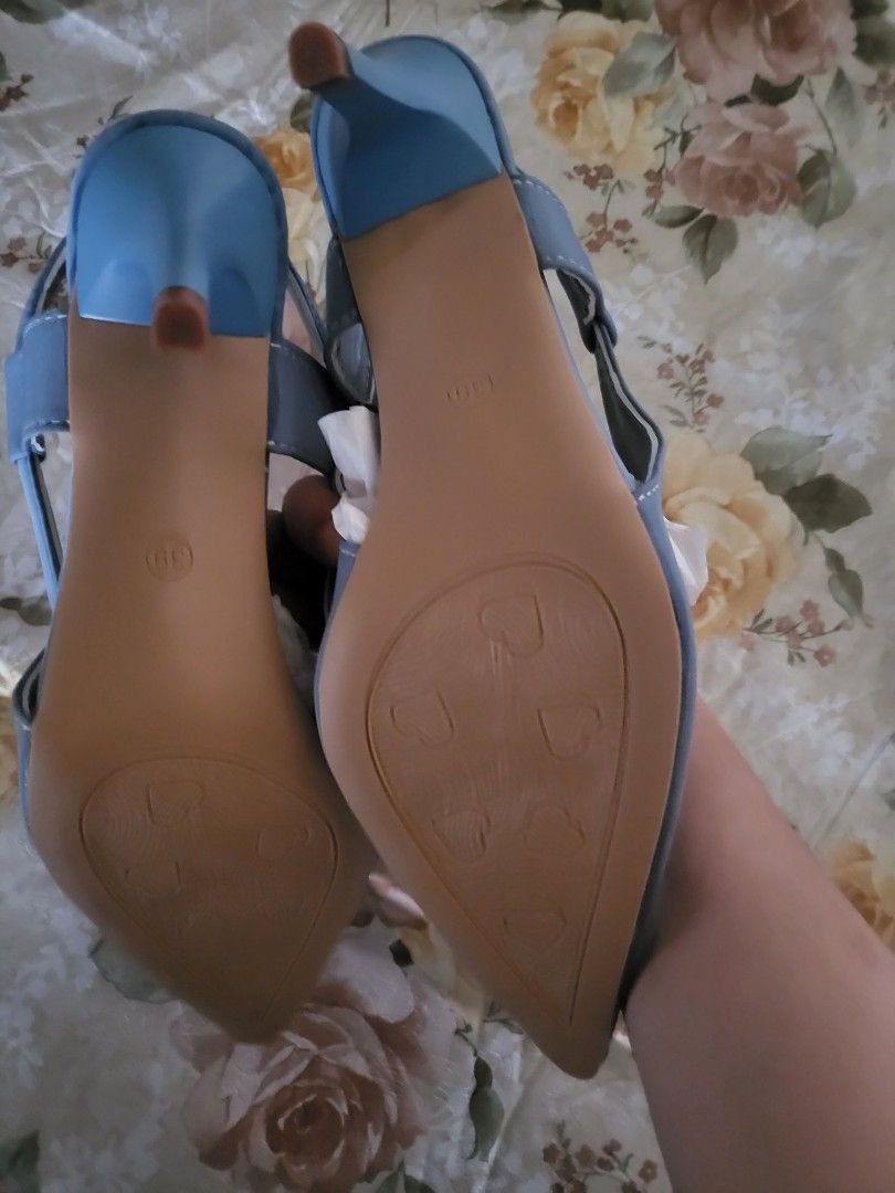 Baby blue kitten online heels