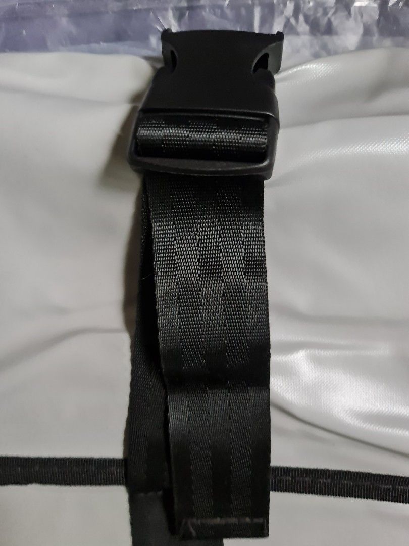Backpack (Category: Backpacks) located in Singapore. Submitted by jeflhc (Listing ID 1240693736, Image 3). Description: Purchase item from my listings and get this backpack free..