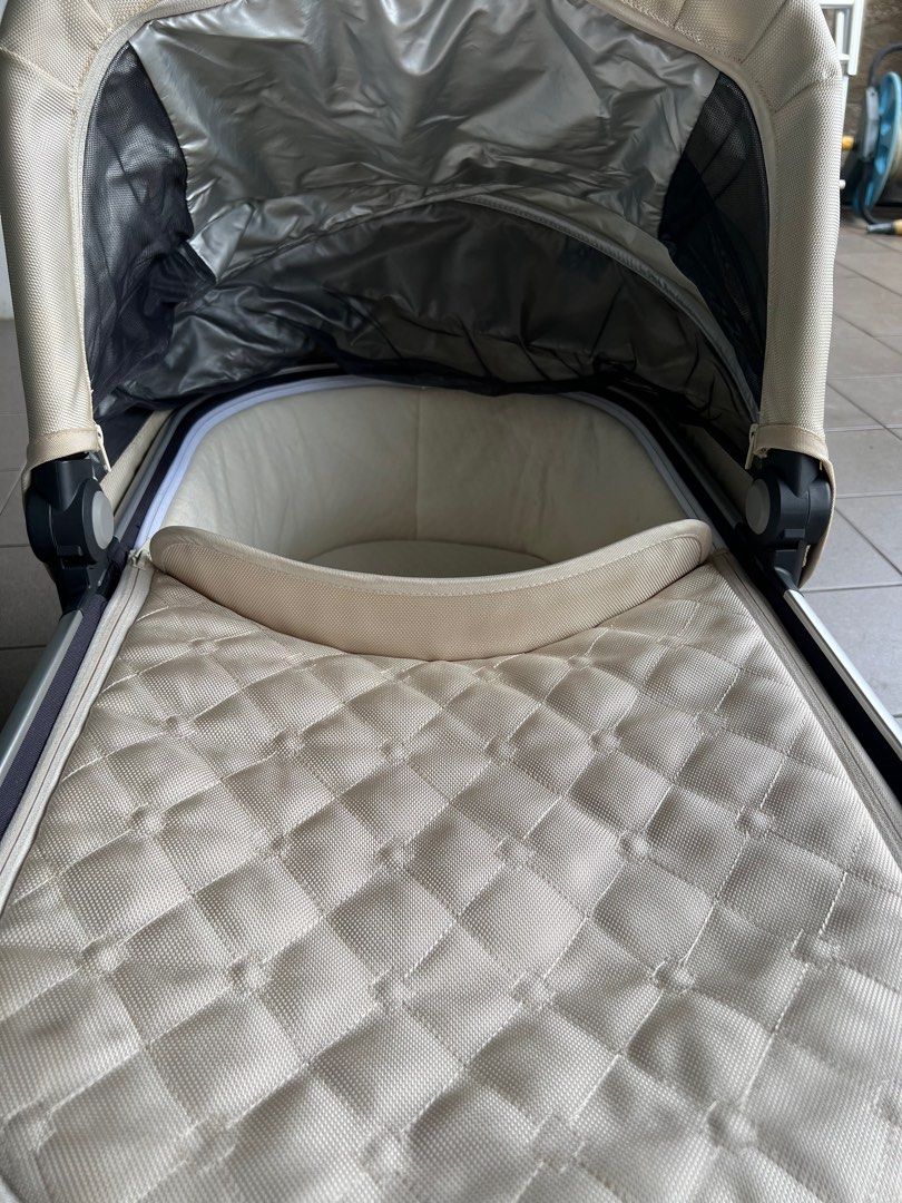 Uppababy online bassinet used