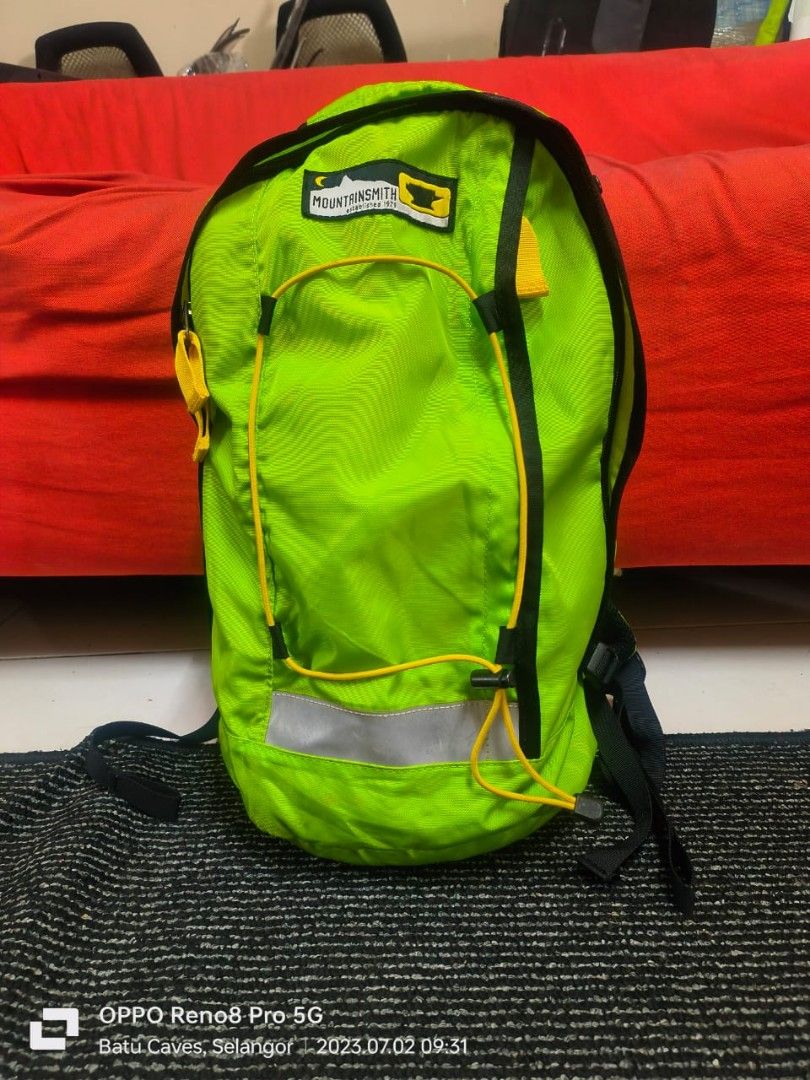 Beg hiking Men s Fashion Bags Backpacks on Carousell