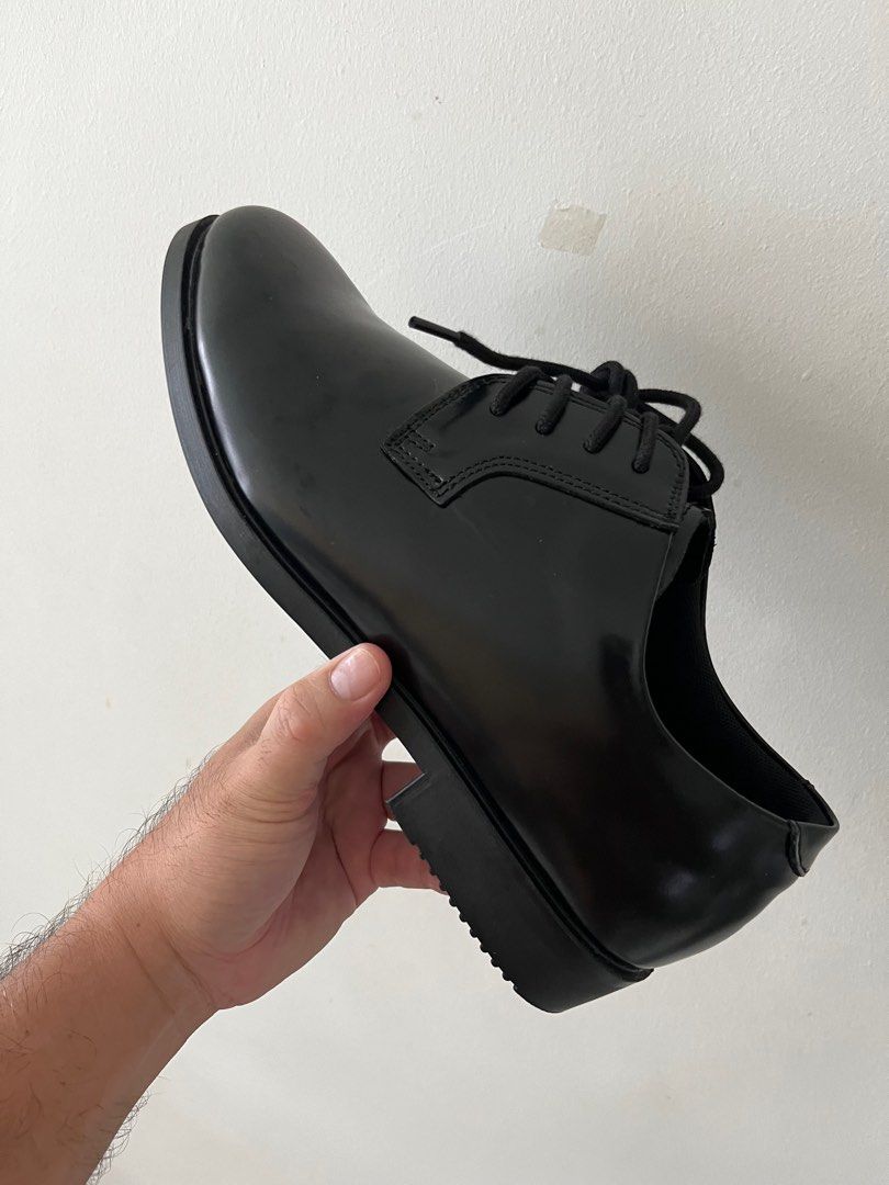 All black on sale rubber shoes