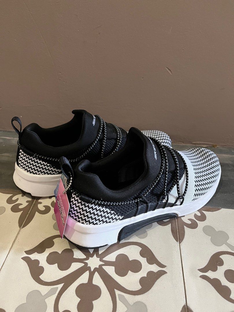 New skechers cheap walking shoes