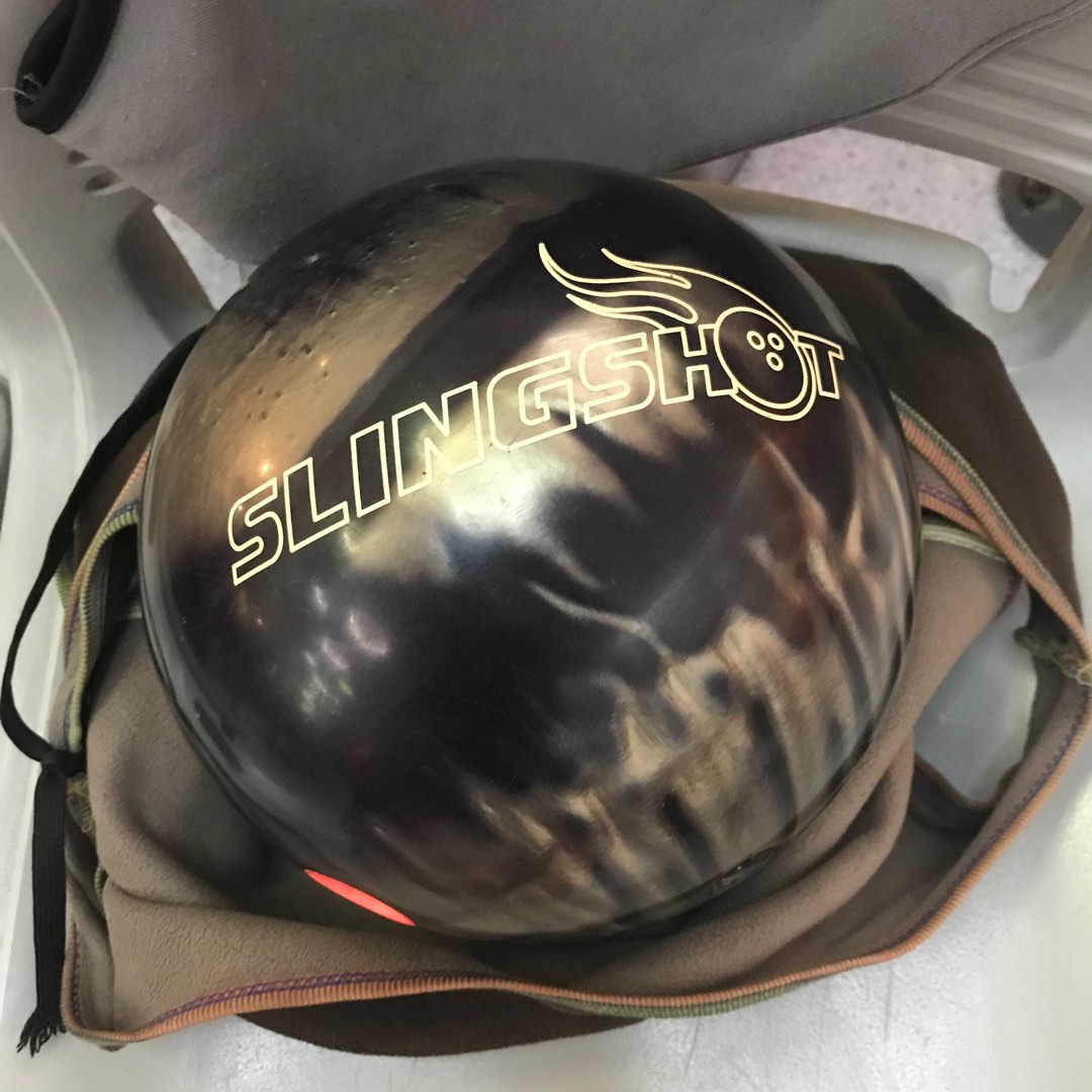 Bowling Ball 12 lbs, Sports Equipment, Sports & Games, Billiards