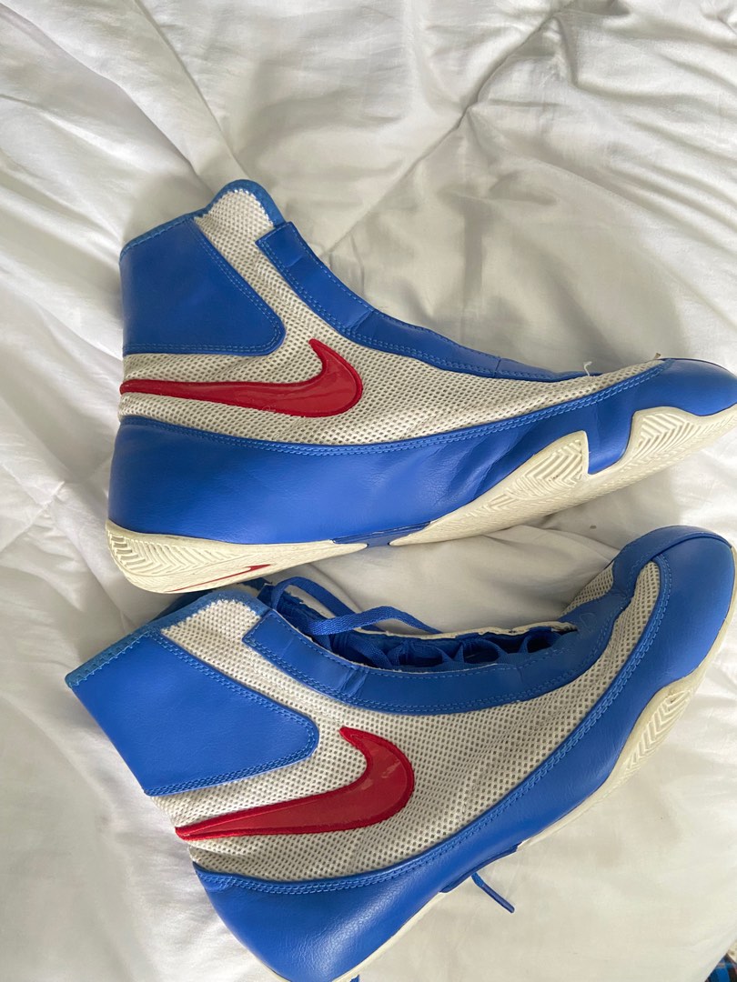 Nike machomai blue white red hotsell