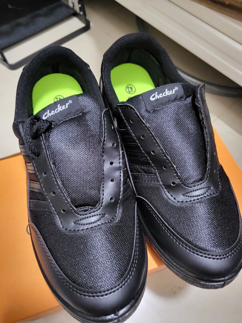 Checkered tennis hotsell shoes