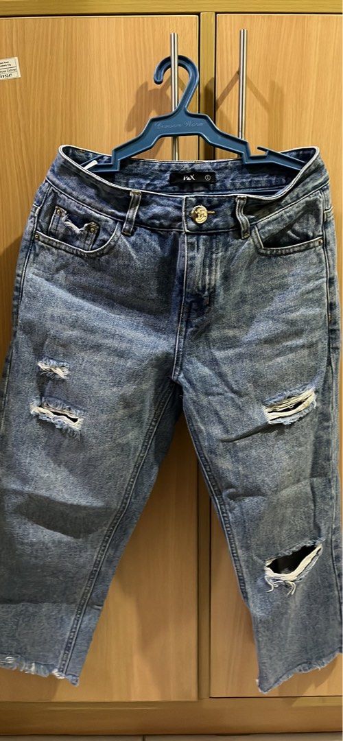 branded jeans and shorts (Category: Shorts) located in Cebu City. Submitted by lessyb (Listing ID 1240637114, Image 2). Description: decluttering.