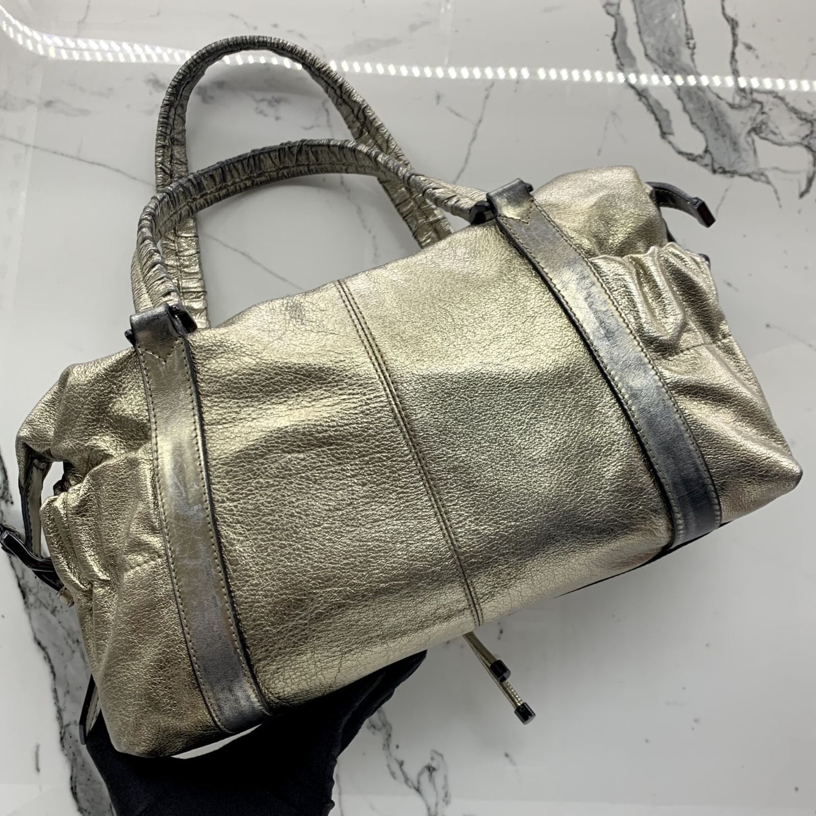 Burberry shop silver bag