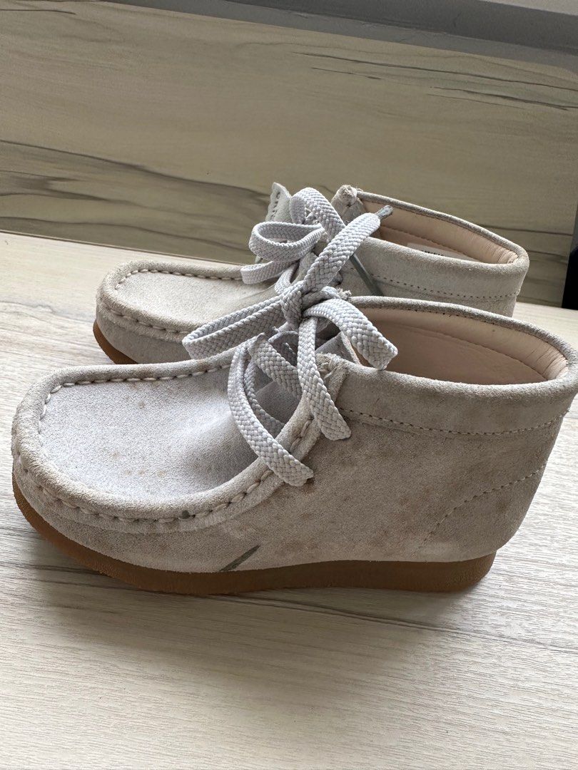 Kids hotsell clarks originals