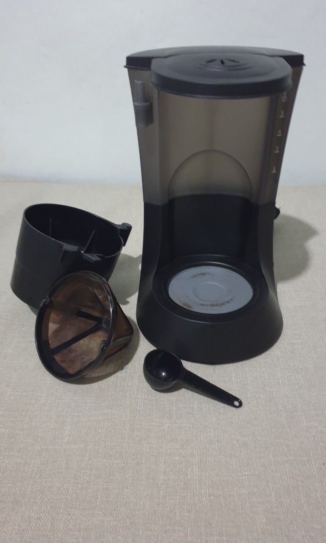 Coffee Maker (Imarflex) (Category: Coffee Machines & Makers) located in Bulacan. Submitted by offmycloset (Listing ID 1240731796, Image 3). Description: Imarflex coffee maker 2-6 cups all accessories included except glass carafe Coffee filter is used, so it's stained but can still be used. RFS: used while in metro manila because coffee is life, can't find the carafe. You can buy the classic universal 6 cups carafe or order from imarflex for caraf