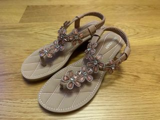 （分類：）位於 。 由 calcid 提交（商品編號 1240719243，圖片 1）。簡介： 。