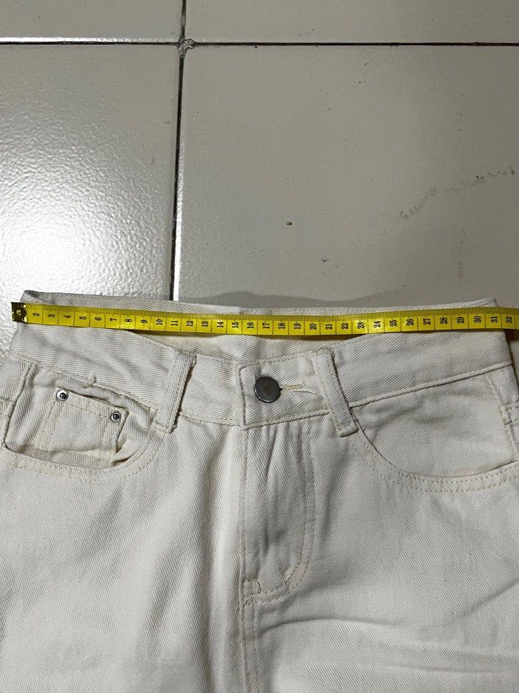 Cream coloured jeans, Women's Fashion, Bottoms, Jeans & Leggings on