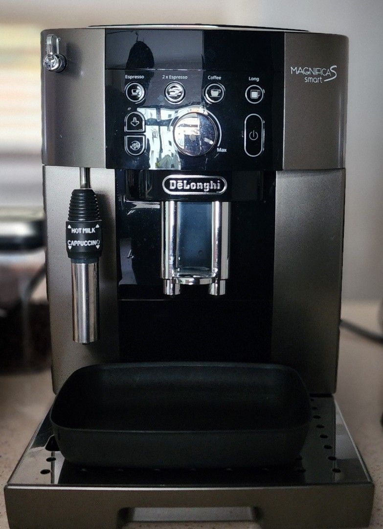 Delonghi Magnifica Smart S Coffee Machine, TV & Home Appliances