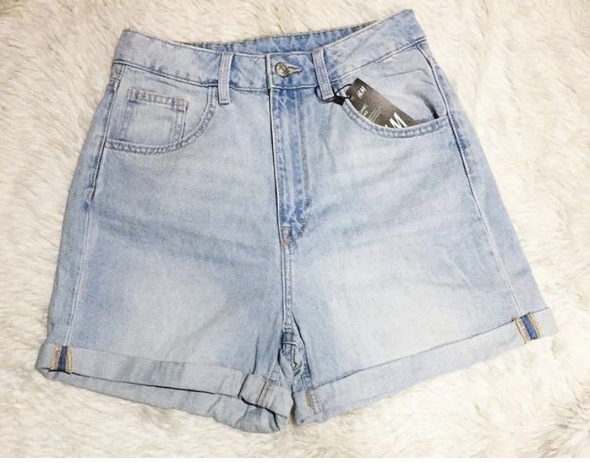 Denim Highwaist Short (Category: Shorts) located in Manila. Submitted by sofiamaxclothing (Listing ID 1240745664, Image 1). Description: Sizes 24 26 28 30.
