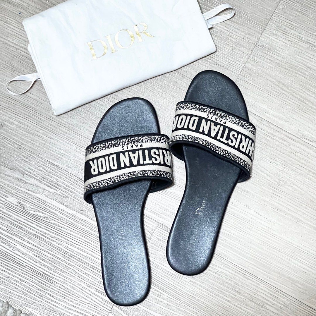 Black and white best sale dway embroidered cotton slide