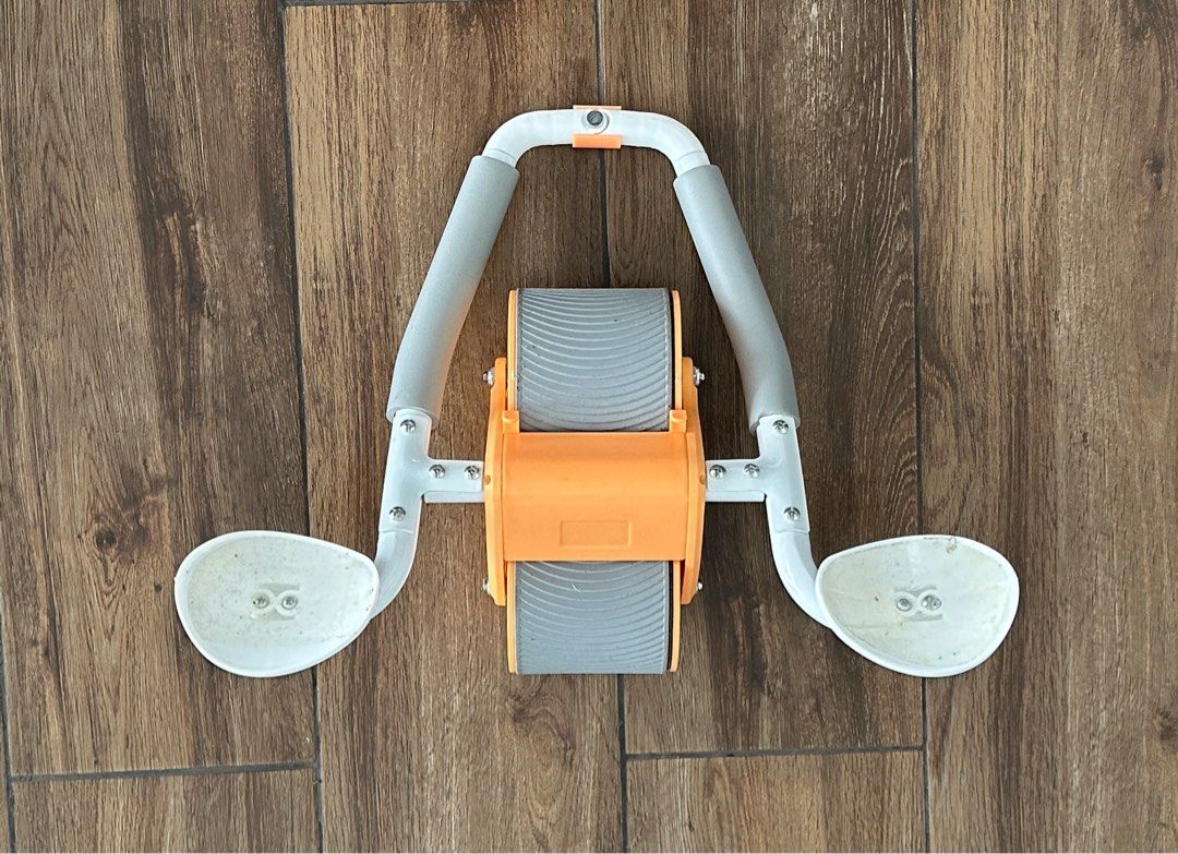 Exercise Roller (Category: Toning & Stretching Accessories) located in Tangkak. Submitted by teejc0921 (Listing ID 1240690543, Image 1). Description: Barely used. In new condition. Pm me if you are interested..