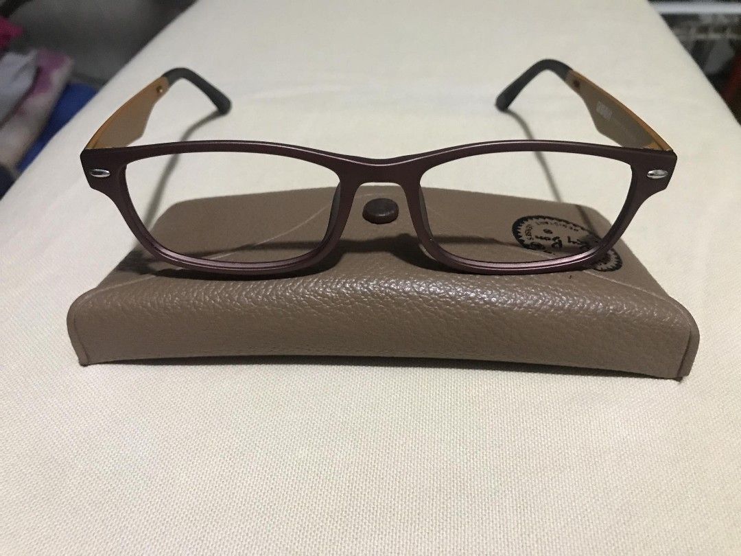 Eye glass frame 4 sale (Category: Sunglasses & Eyewear) located in Pasay City. Submitted by truehawk_7cdcf9 (Listing ID 1240668529, Image 1). Description: selling this eye glasses frame I bought this but never use Malaki sa face ko mganda pa Naman magaan pick up in Gen. trias.