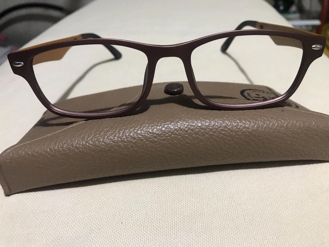 Eye glass frame 4 sale (Category: Sunglasses & Eyewear) located in Pasay City. Submitted by truehawk_7cdcf9 (Listing ID 1240668529, Image 2). Description: selling this eye glasses frame I bought this but never use Malaki sa face ko mganda pa Naman magaan pick up in Gen. trias.