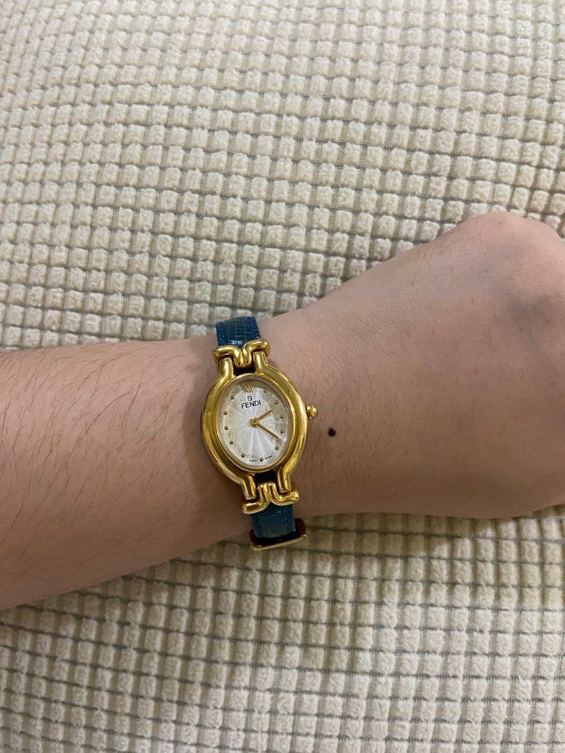 Fendi quartz movement watch (Category: Luxury Watches) located in Santiago. Submitted by dobongsoon (Listing ID 1240770470, Image 1). Description: 1 well used strap only .