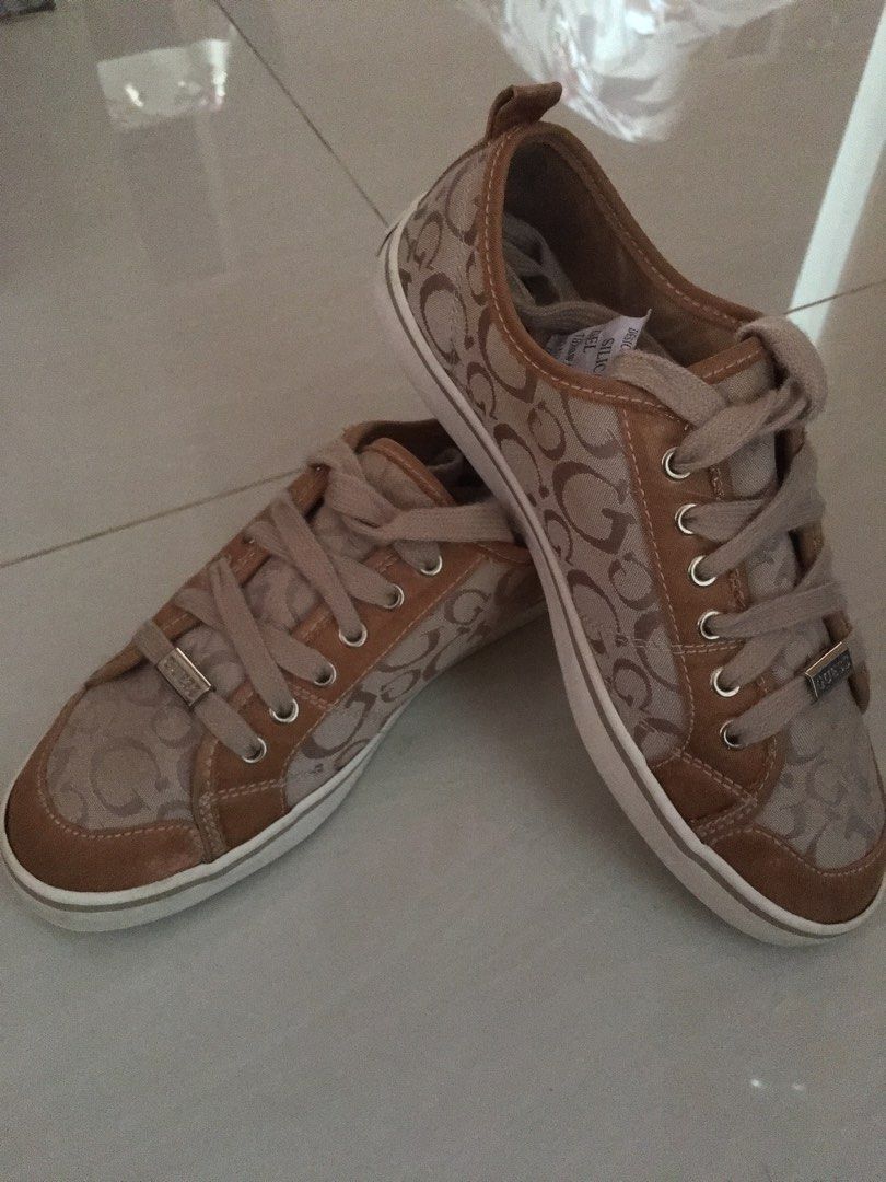 GUESS LOGO PRINT SNEAKERS Women s Fashion Footwear Sneakers on