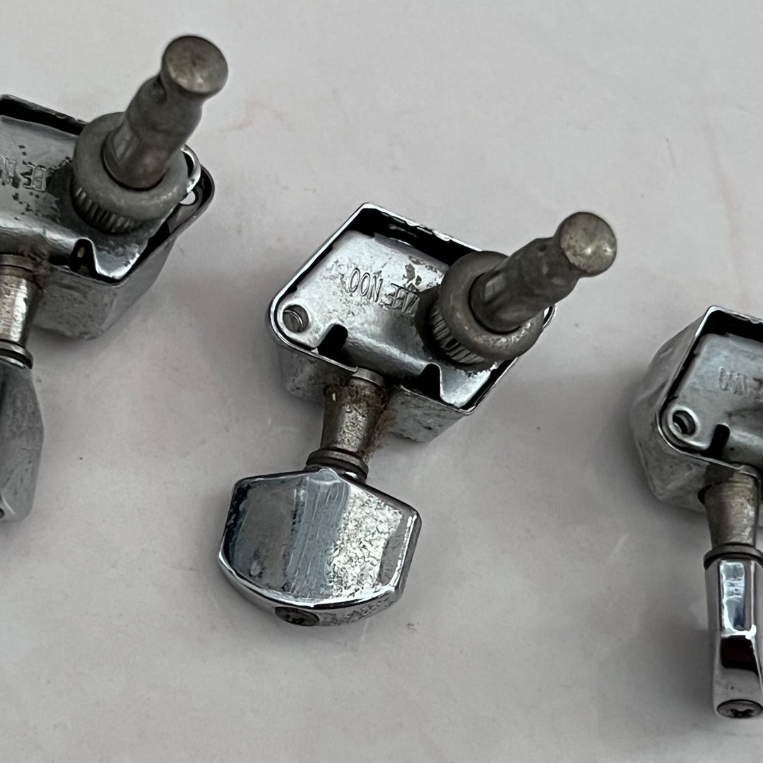 Guitar tuning peg machine head from Squier Fender and Ibanez Korean