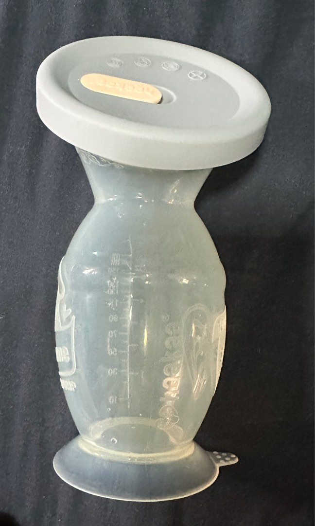 Haakaa pump with cover, Babies & Kids, Nursing & Feeding, Breastfeeding