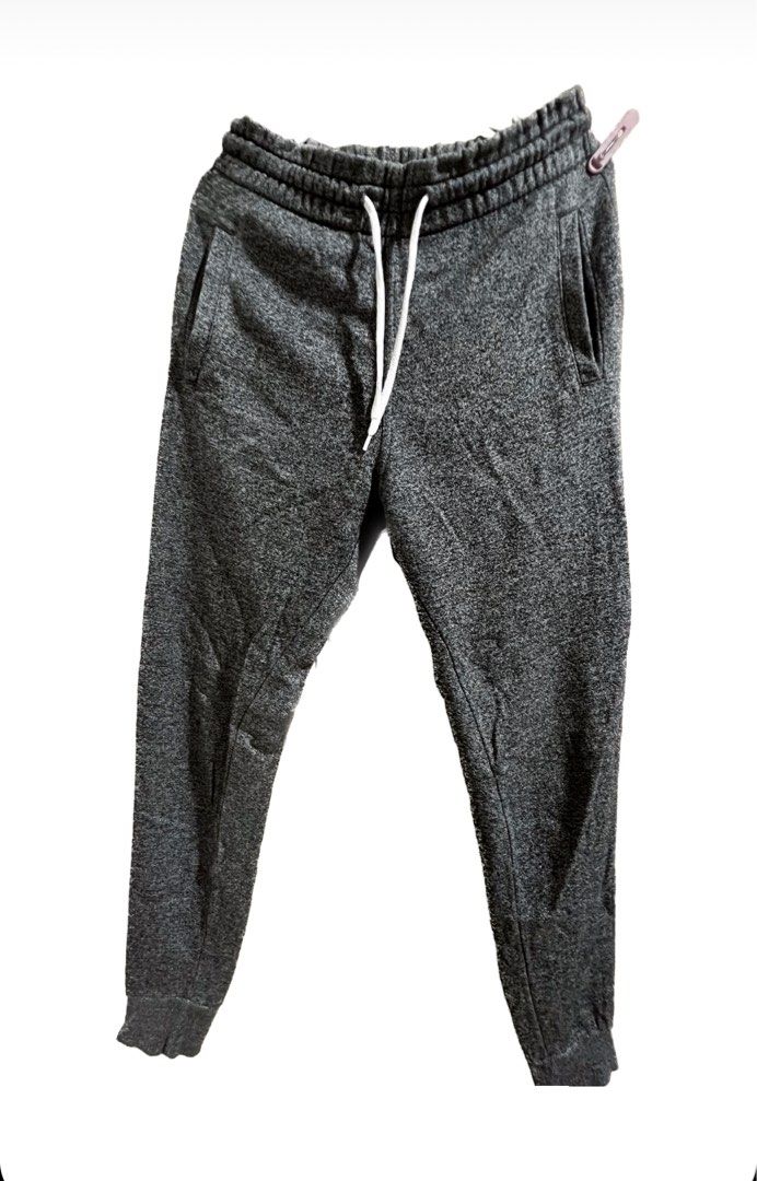 H&M BASIC DIVIDED (PLS READ DESCRIPTION) (Category: Joggers) located in Pasay City. Submitted by giancarly (Listing ID 1240598414, Image 1). Description: ‼️Please know that items on my listing are OWNED/BOUGHT and NOT THRIFTED. ‼️RFS: Decluttering ‼️MOP: GCASH & BDO ONLY ‼️No meet ups. Delivery through GRAB Express, Lalamove & Gogo Xpress YOU book & pay for shipping Once payment has been made I’ll provide my address details.