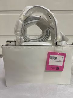 （分類：）位於 。 由 linaholic 提交（商品編號 1240765442，圖片 1）。簡介： 。