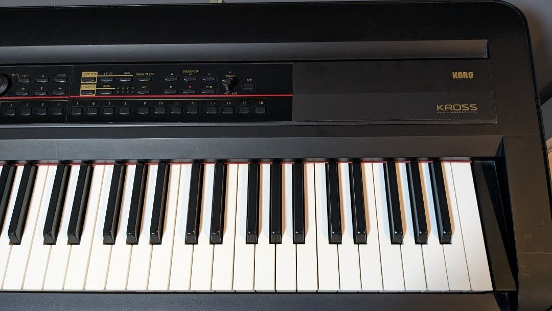 Korg Kross Keyboard Piano 88 key, Hobbies & Toys, Music & Media ...
