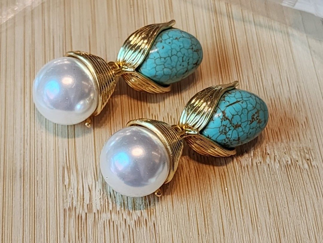 Vintage roman store brand earrings