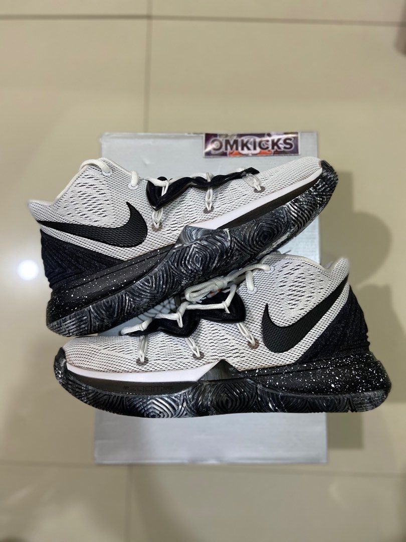 Kyrie 5 hotsell oreo size 7