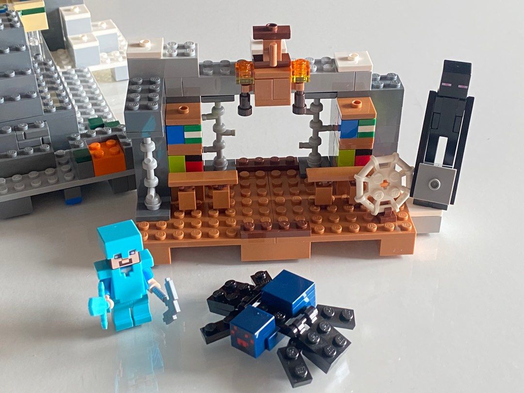 LEGO Minecraft 21124 The End Portal, 興趣及遊戲, 玩具& 遊戲類