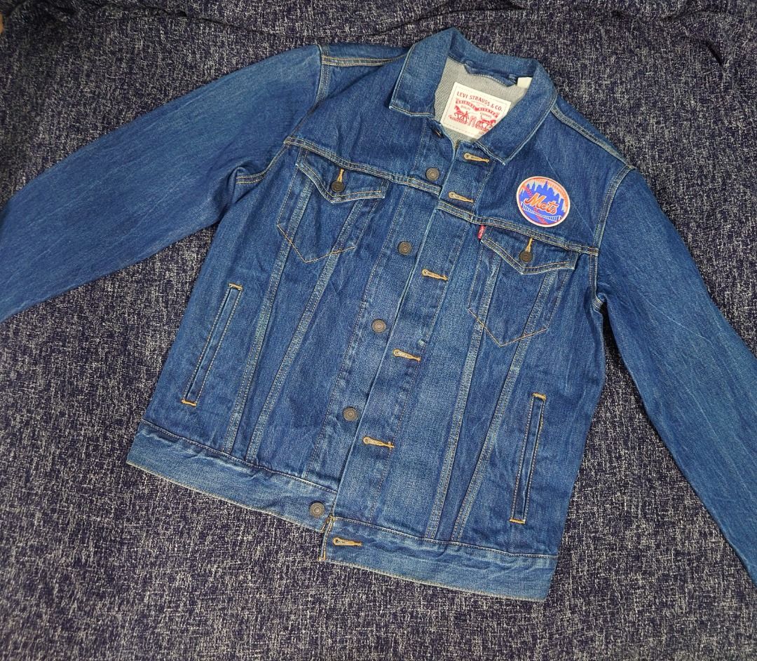 Levis mets best sale jacket