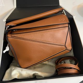 Loewe Collection item 1