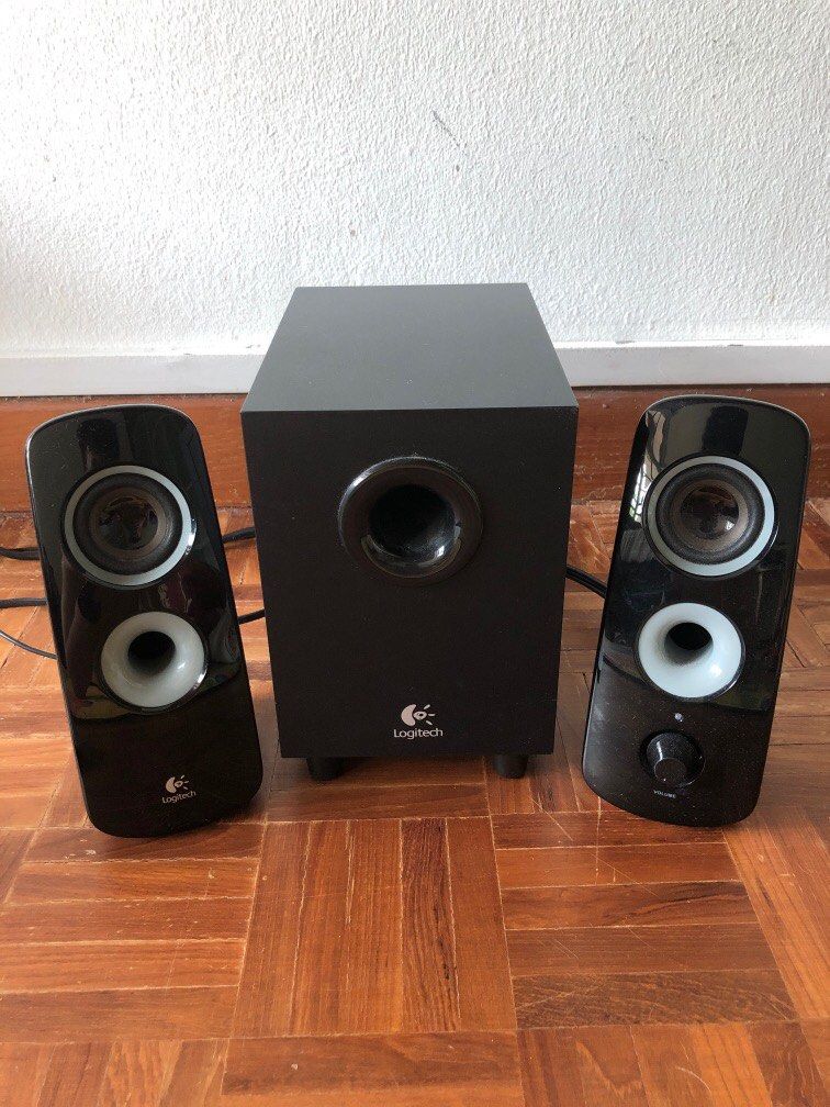 Logitech speaker set, including base speaker. PC speaker system., Audio