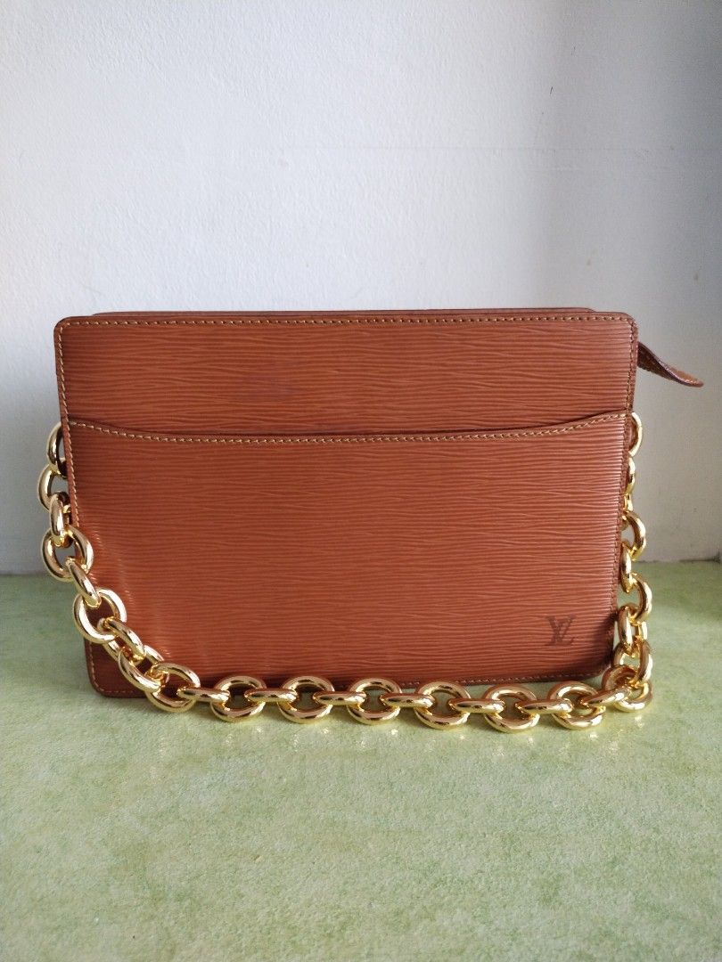 Louis Vuitton Toiletry 26 with Chain (Category: Luxury Bags & Wallets) located in Manila. Submitted by allysa_trinkets (Listing ID 1240688350, Image 1). Description: Louis Vuitton Toiletry Pouch 26 in Epi Leather converted to handbag. comes with bag insert and solid gold hardware chain and LV card. Mode of payment: BDO, GCash, Maya, LBC COP or COD Location: Malate, Manila Available for pick-up, grab, lalamove or LBC.
