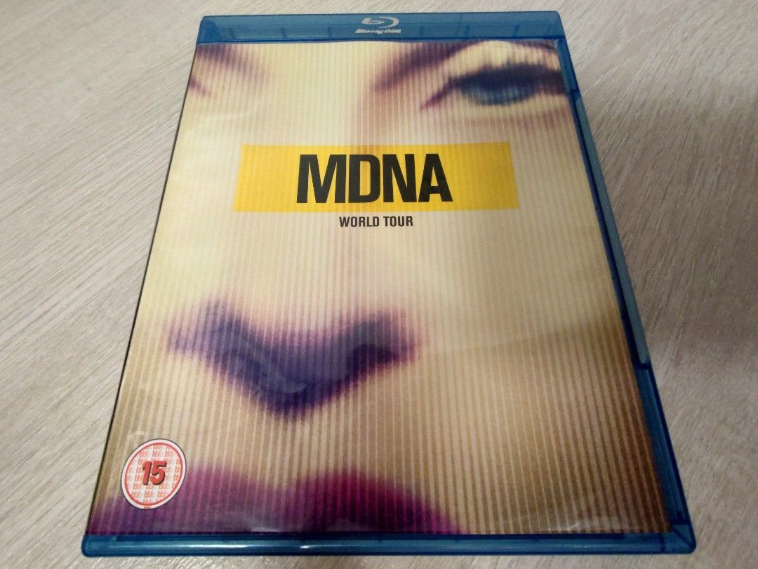 MADONNA MDNA WORLD TOUR Blue-ray Disc 藍光沒花95%新淨, 興趣及遊戲