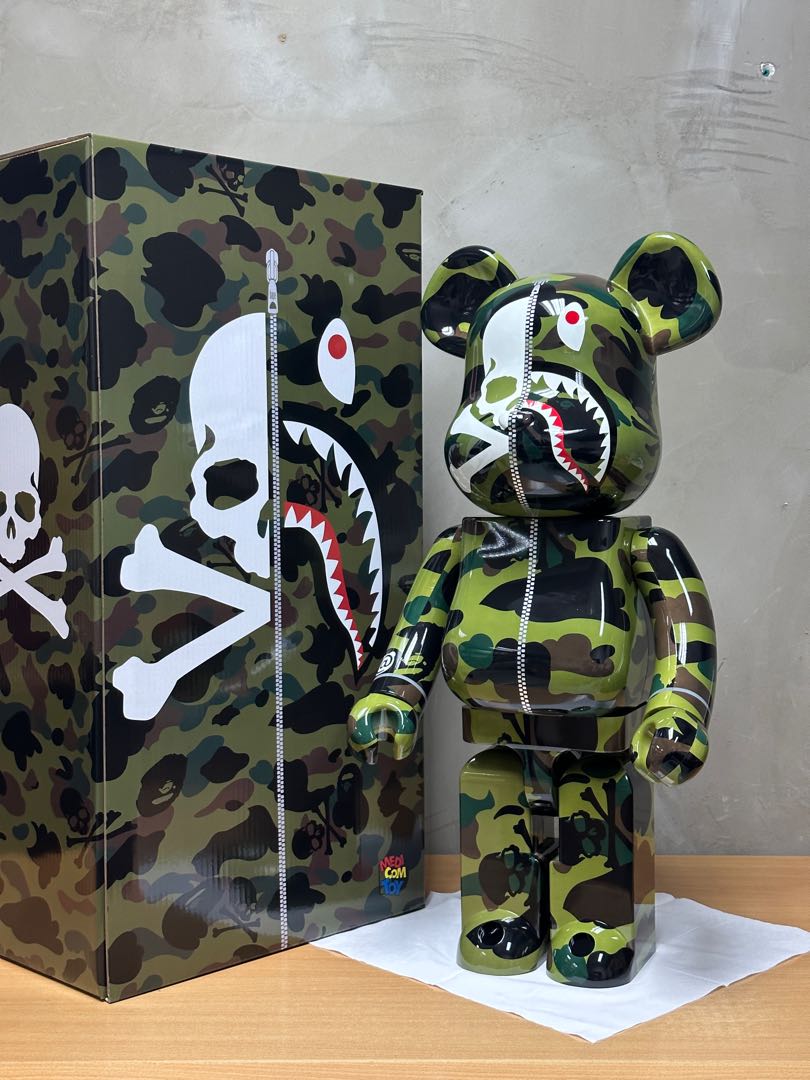 Medicom Toy BE@RBRICK Mastermind Bape 1000% Green Bearbrick