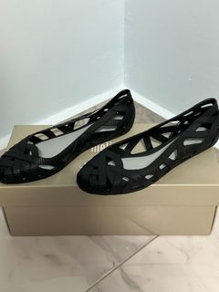 (Category: ) located in . Submitted by mini_closet9 (Listing ID 1240754947, Image 1). Description: .