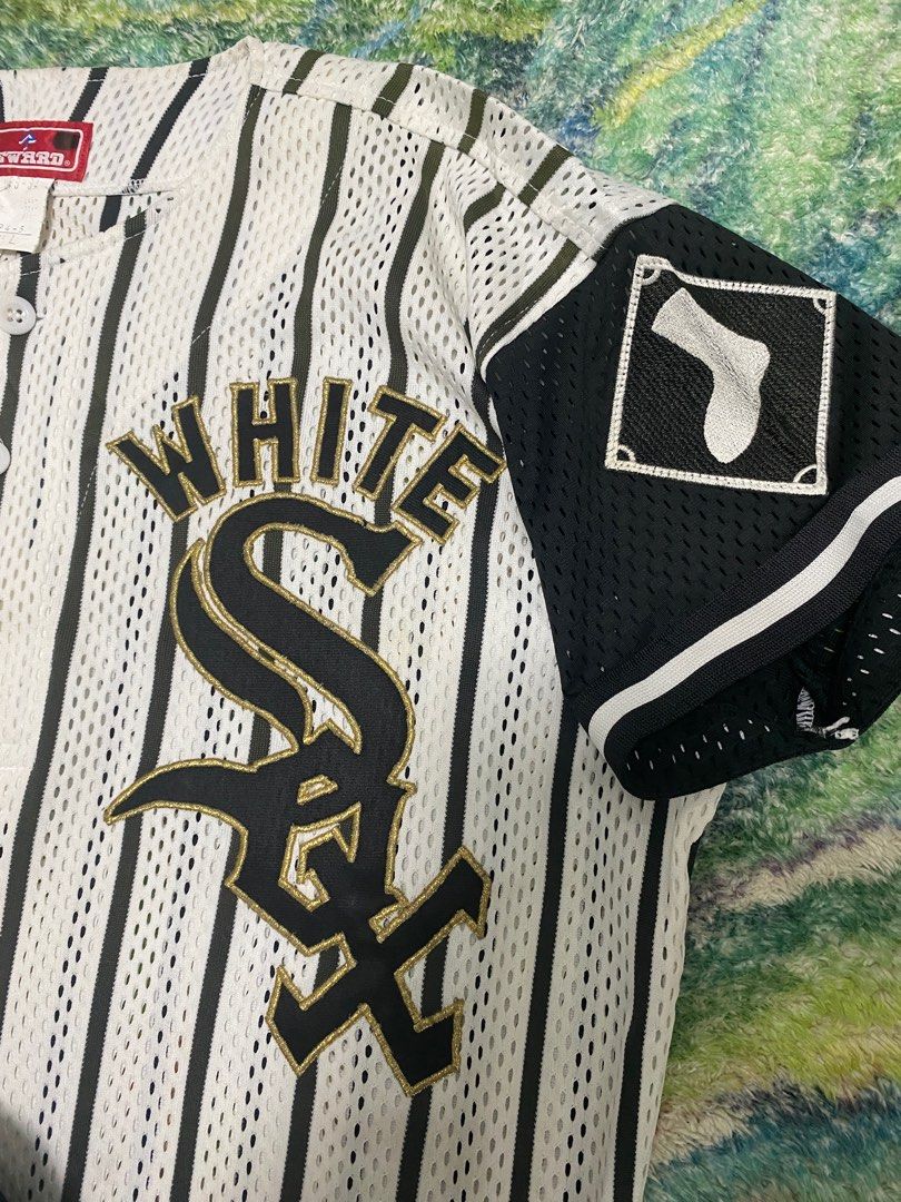 MLB jersey Chicago White Sox, Men's Fashion, Activewear on Carousell