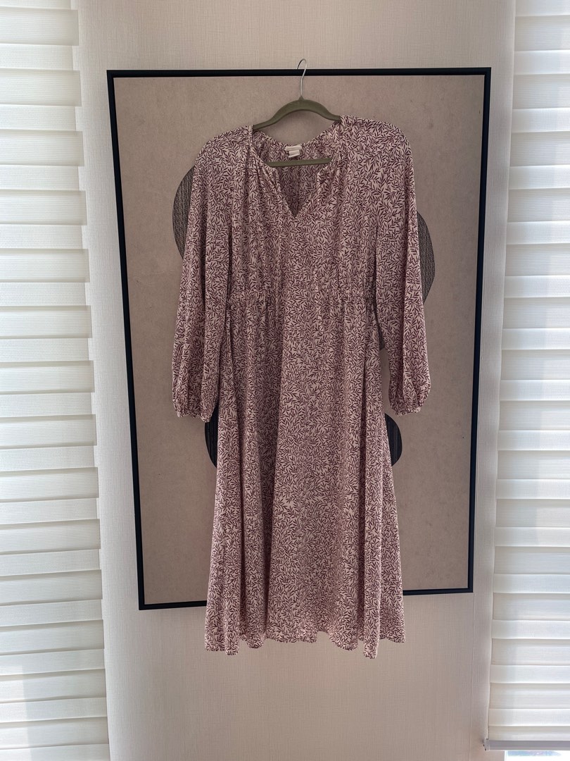 H&m morris deals dress