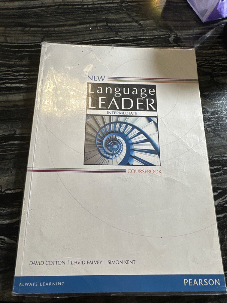 New language leader intermediate, 興趣及遊戲, 書本& 文具, 教科書