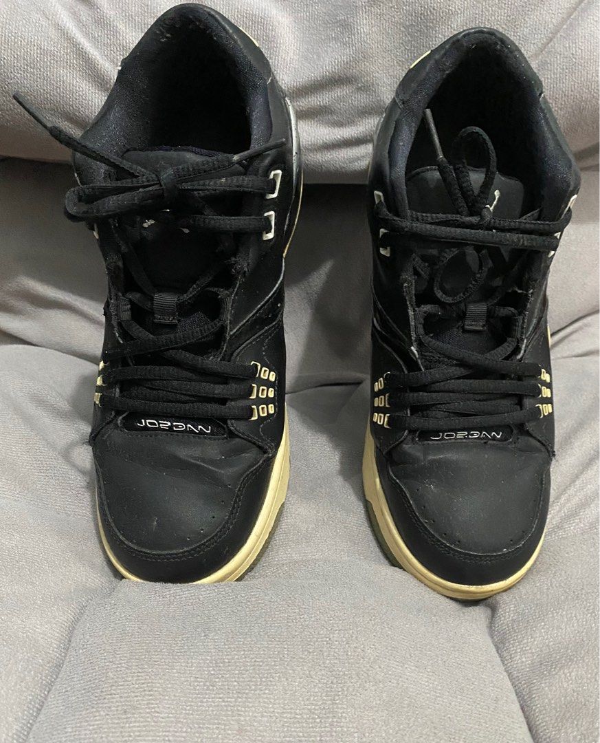 Nike Air Jordan Flight 23 (Category: Sneakers) located in Taguig. Submitted by ednaaamodeee (Listing ID 1240759920, Image 3). Description: Nike Air Jordan Flight 23 Leather Gym - Black and Grey - Product Code: 317821-011 - bought from a thrift store in Malaysia RFS: I need cash ASAP.