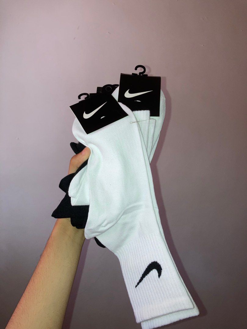 nike mid cut crew socks