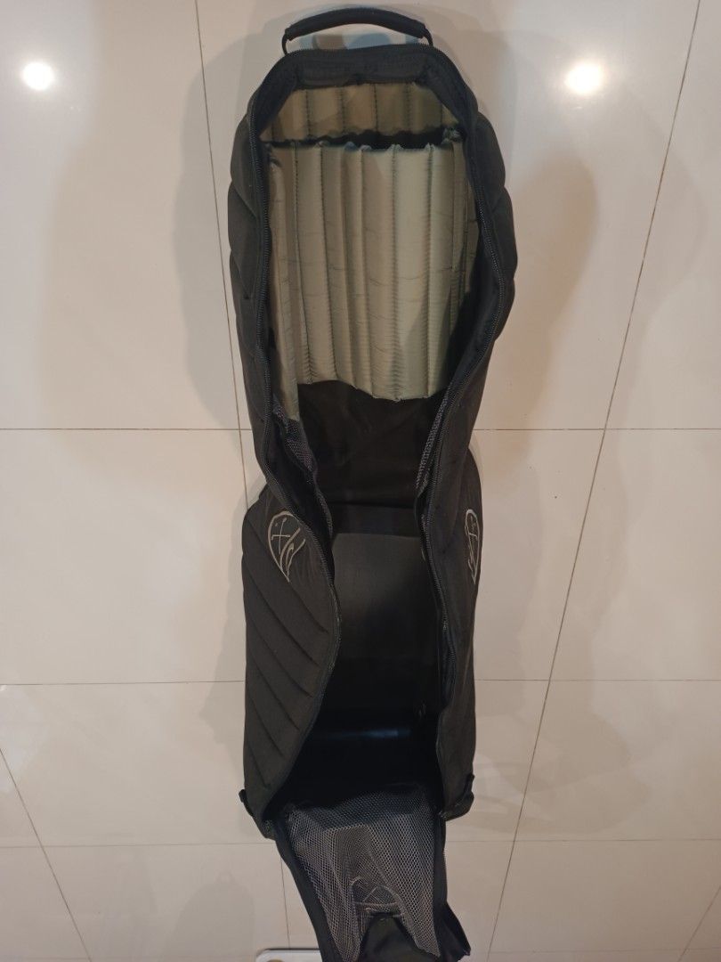 Nike Golf Travel Bag with wheel, Sports Equipment, Other Sports